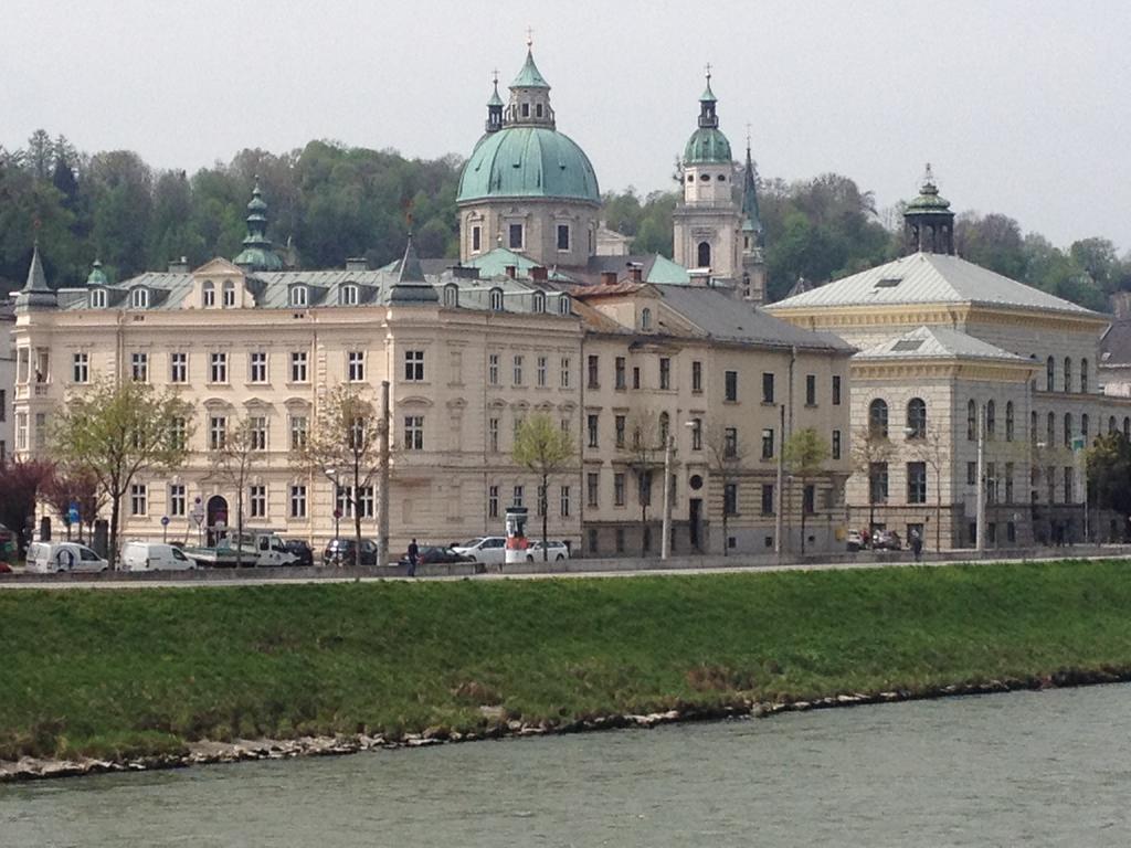 Sarah'S Altstadt Oase Salzburg Exteriör bild